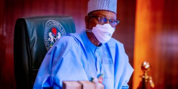 Buhari Visits Kuje Prison After the Attack, Sympathized With the Officers Injured