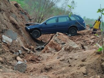 Just-In: Accident Occur as Some Unknown Persons Reportedly Dug Out Okehi Ihima Roads (photos,video)